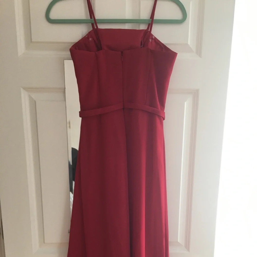 Beautiful formal dress - Picture 2 of 3